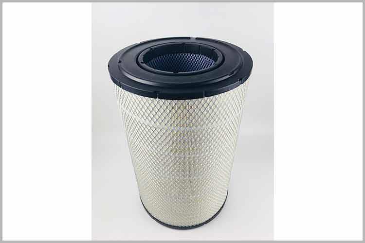 在安装新的汽油发动机拼搏网页版登录入口_拼搏（中国）的时候，我们需要注意拼搏网页版登录入口_拼搏（中国）下方靠右的一个突出的塑料片